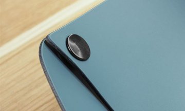 Melna spiedpogu aizdare